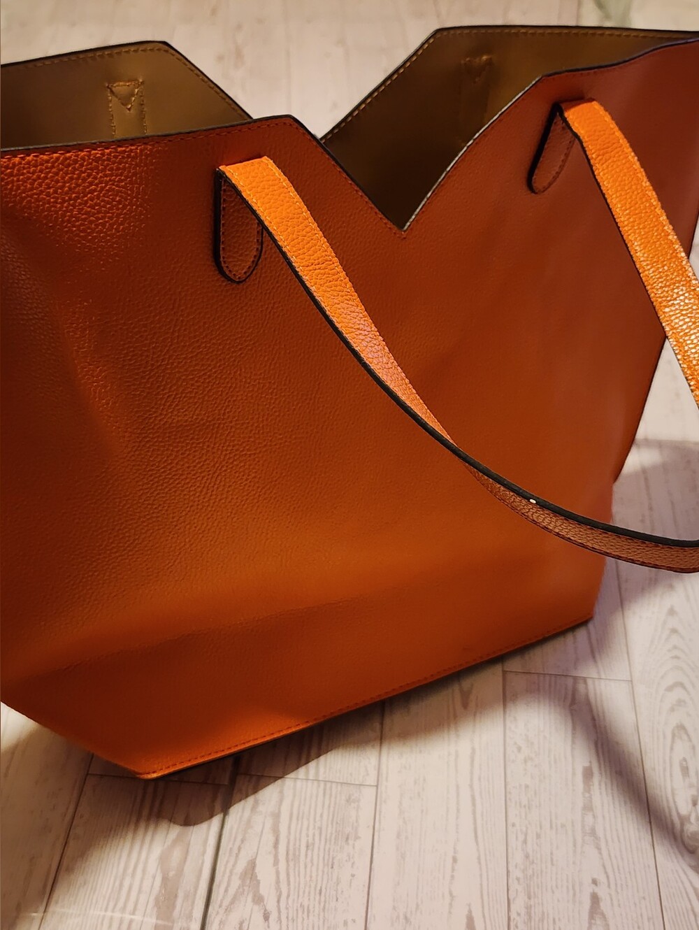 Neiman Marcus Orange Pebbled Leather Tassel Tote Shoulder Bag - Picture 9 of 9